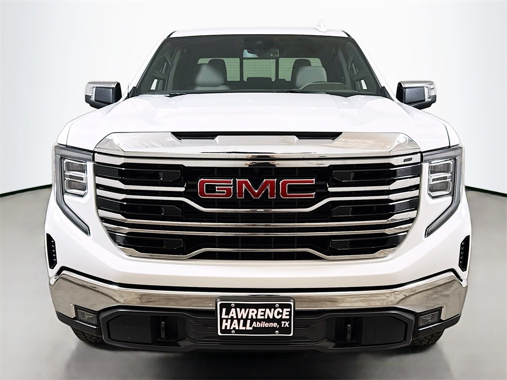 2026 Gmc Sierra SLT photo 2