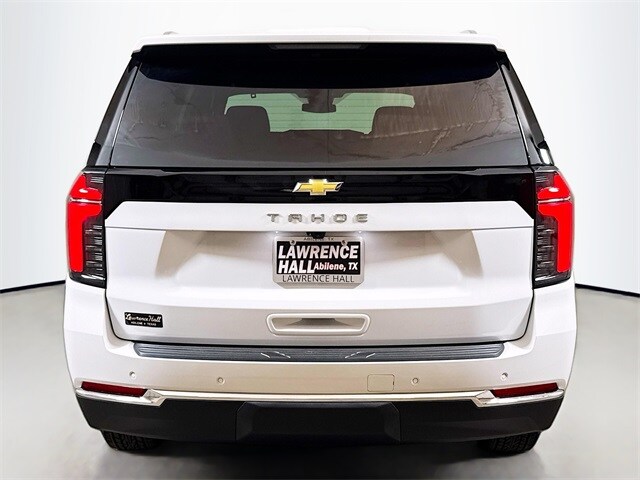 2025 Chevrolet Tahoe LS photo 4