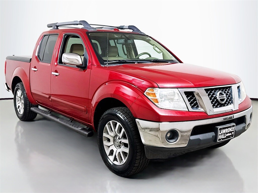 2012 Nissan Frontier SL Crew Cab photo 3