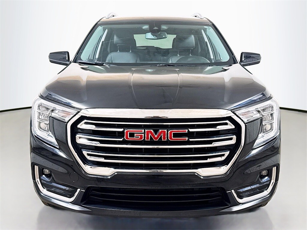 2024 Gmc Terrain SLT photo 2