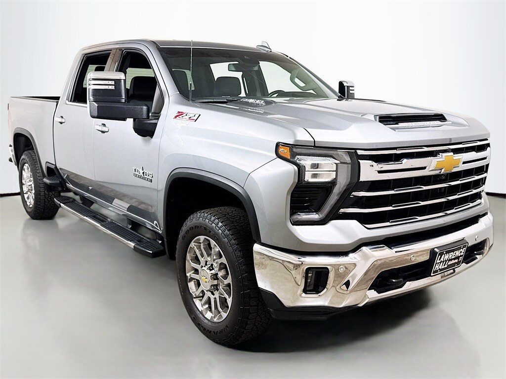 2024 Chevrolet Silverado 2500HD LTZ photo 3