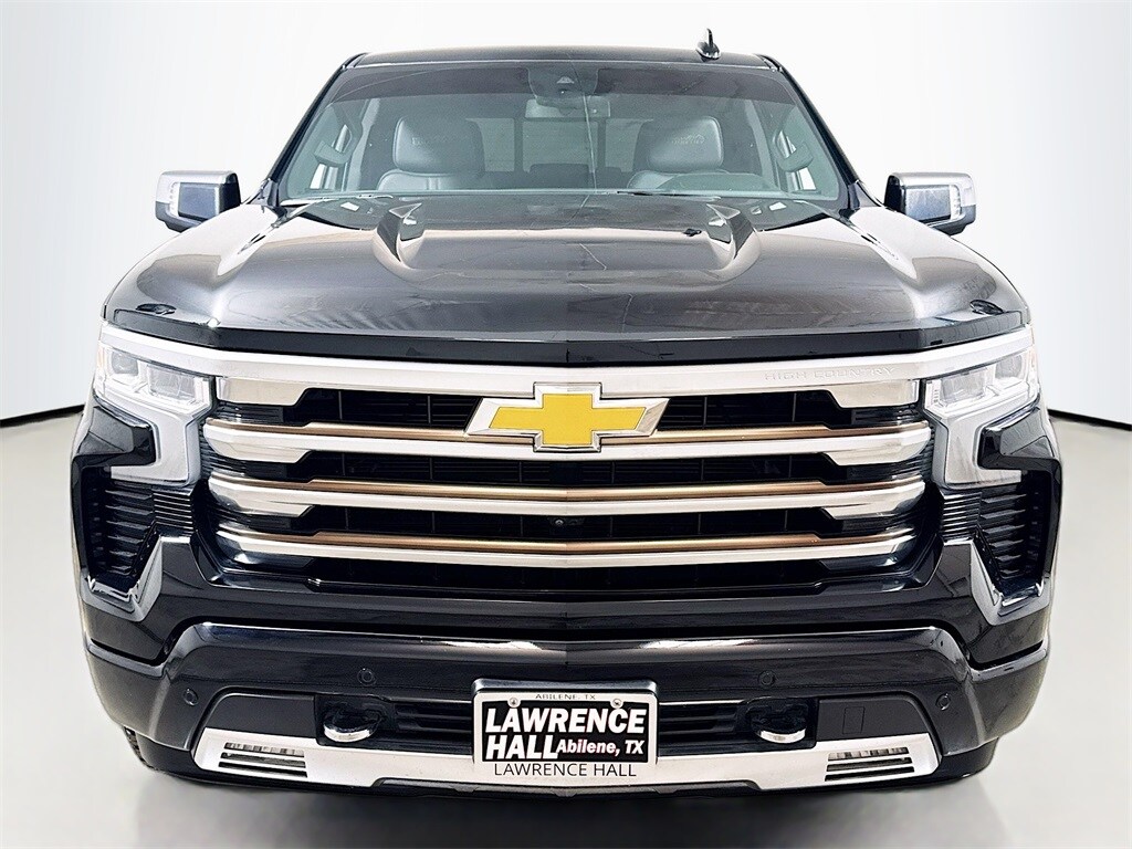 2022 Chevrolet Silverado 1500 High Country photo 2