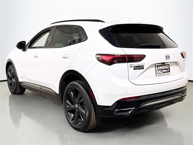 2025 Buick Envision Sport Touring photo 3