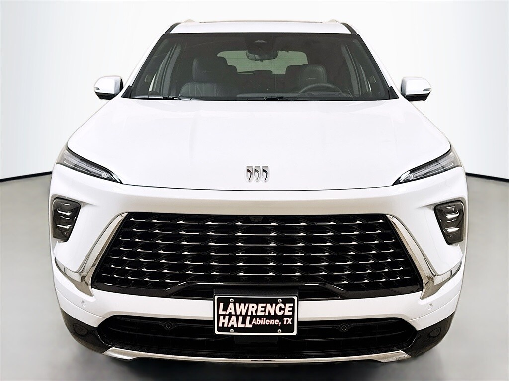 2026 Buick Enclave Avenir photo 2