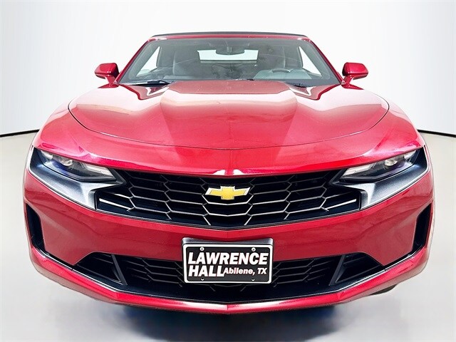 2023 Chevrolet Camaro 1LT photo 2