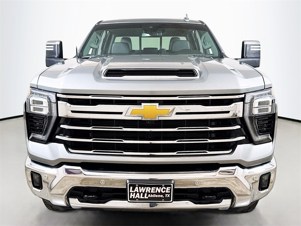 2024 Chevrolet Silverado 2500HD LTZ photo 2