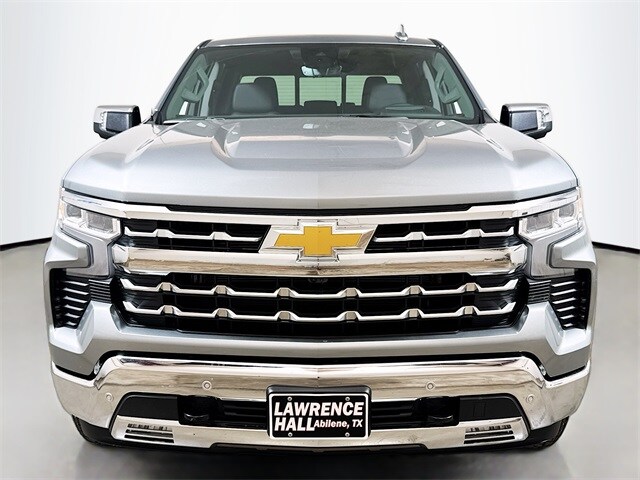 2025 Chevrolet Silverado 1500 LTZ photo 2