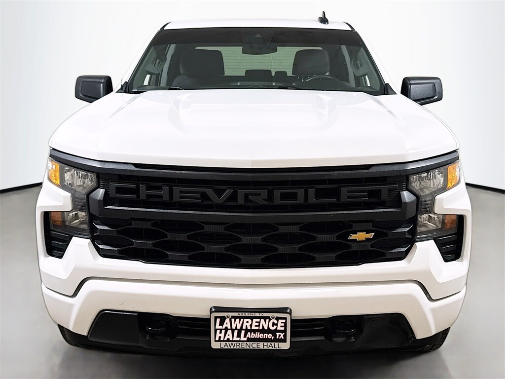 2023 Chevrolet Silverado 1500 Custom photo 2