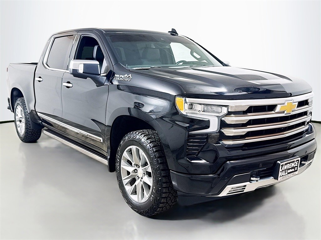 2022 Chevrolet Silverado 1500 High Country photo 3