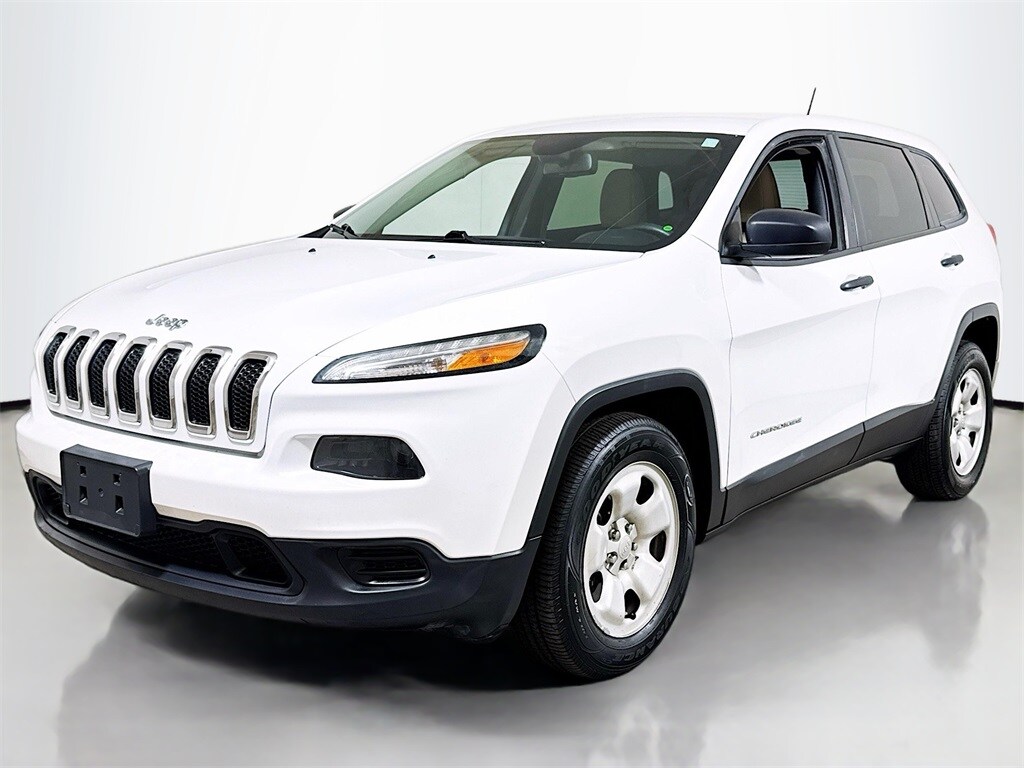 2016 Jeep Cherokee Sport photo 2
