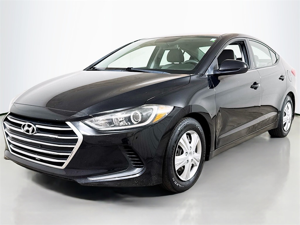 Used 2018 Hyundai Elantra SE Sedan