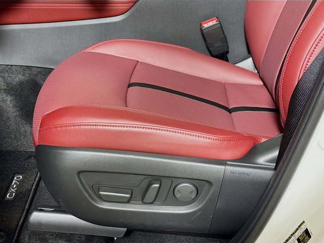 2026 Mazda CX-70 Premium Package - Photo 17