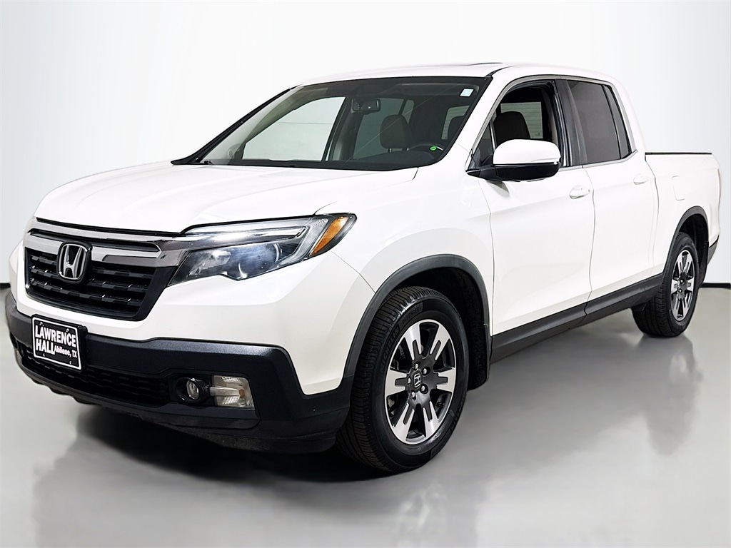 2019 Honda Ridgeline RTL-T's photo