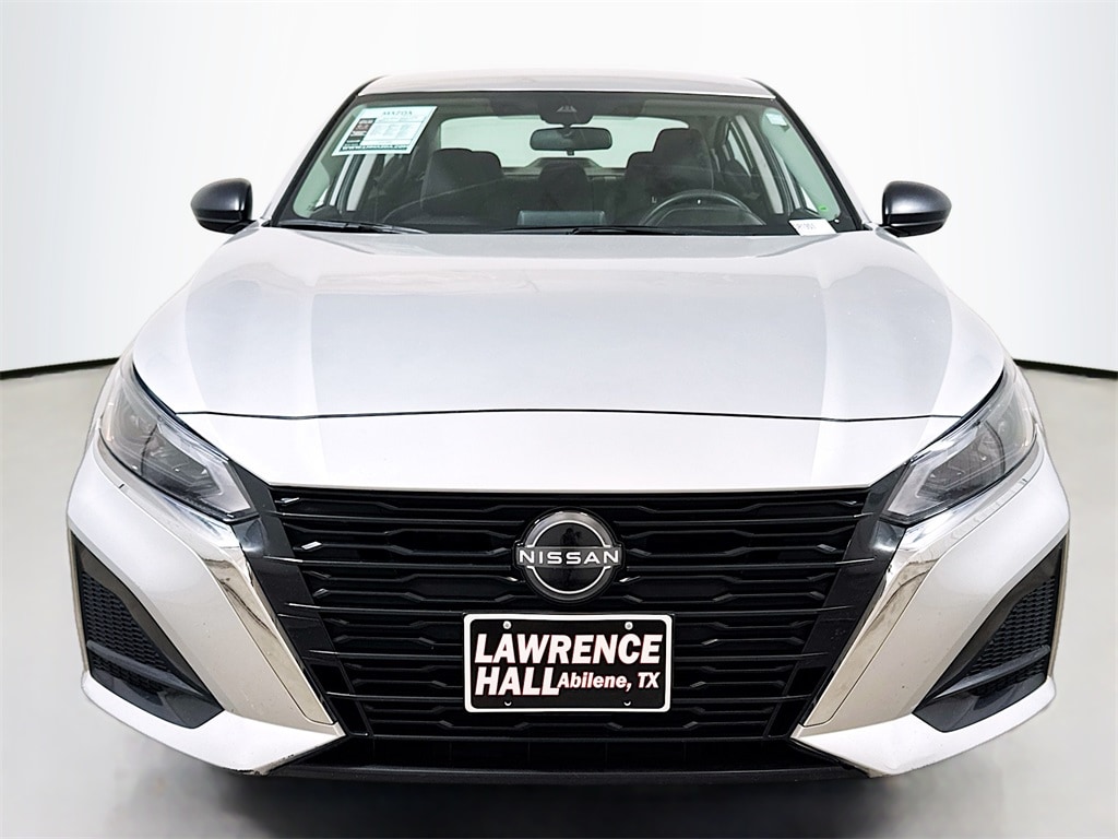 Used 2024 Nissan Altima 2.5 SV Sedan