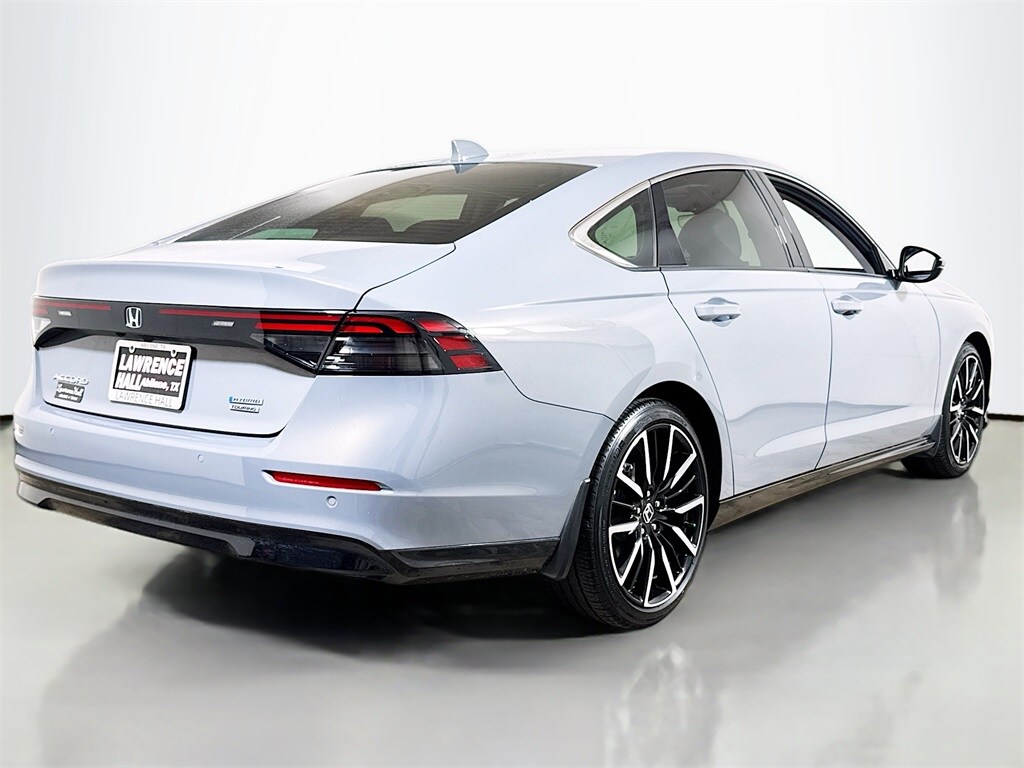 2023 Honda Accord Hybrid Touring photo 4