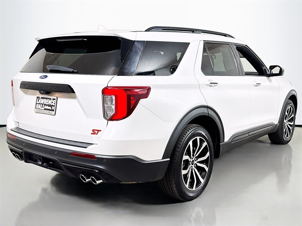 2023 Ford Explorer ST photo 4
