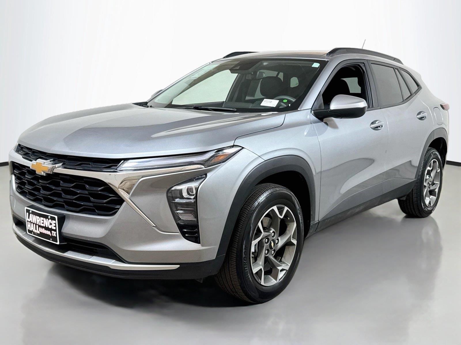 Used 2025 Chevrolet Trax LT