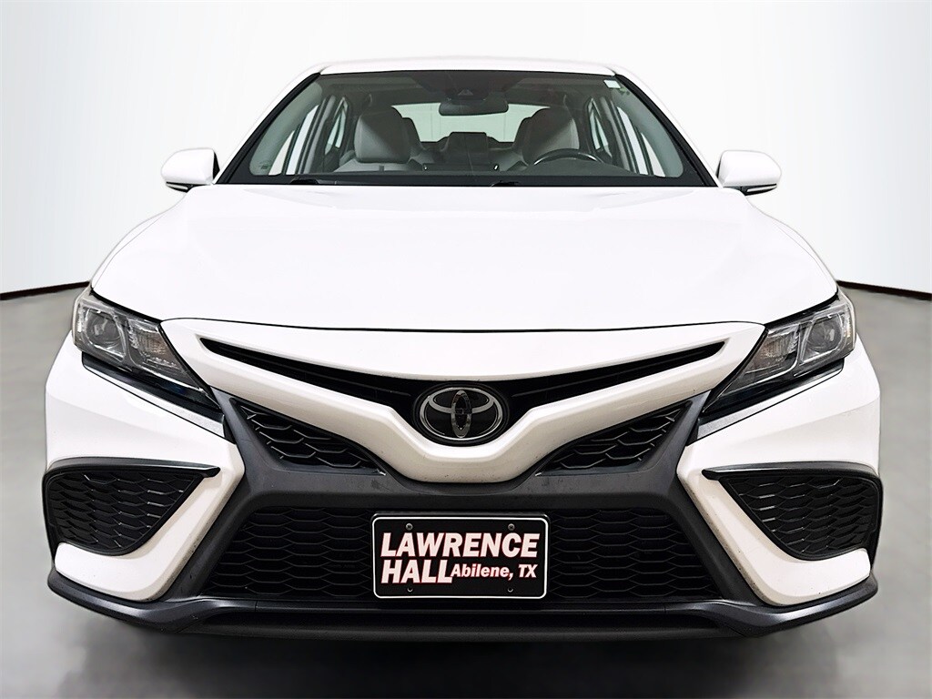 2023 Toyota Camry SE photo 2