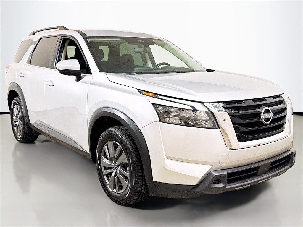 2024 Nissan Pathfinder SV photo 3