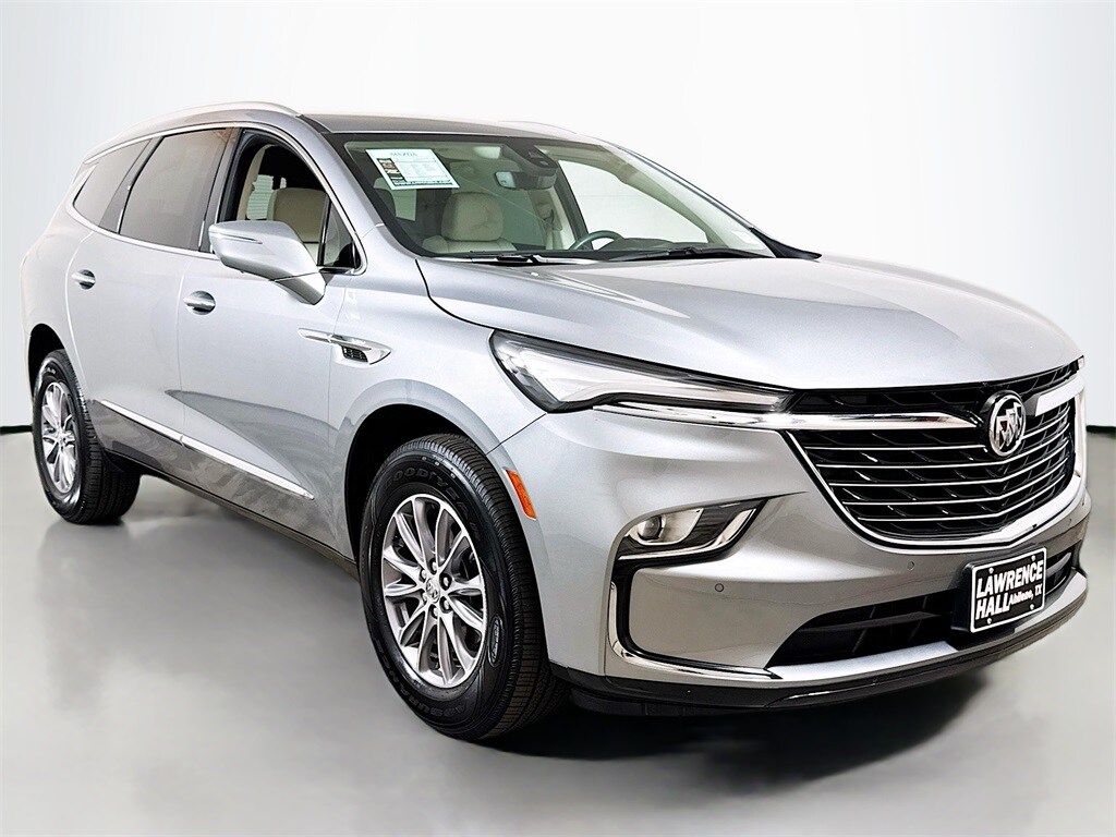 2024 Buick Enclave Premium photo 3