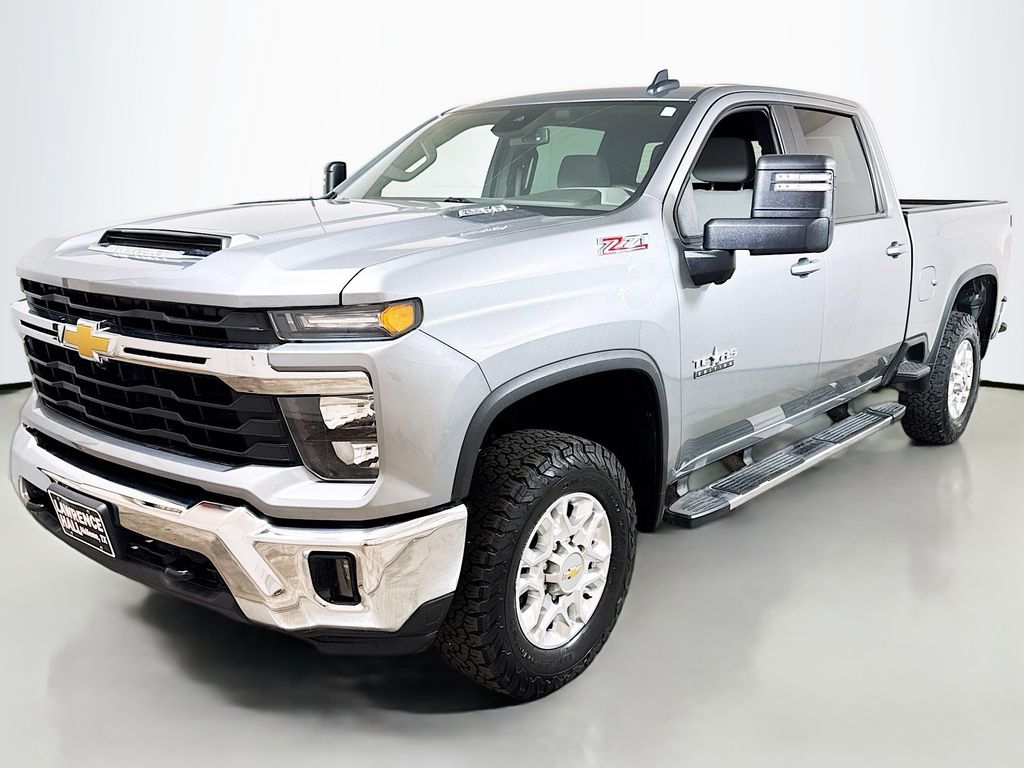 2024 Chevrolet Silverado HD LT 4WD Crew Cab Standard Box's photo