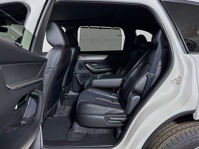 2026 Mazda CX-70 Premium Package - Photo 13