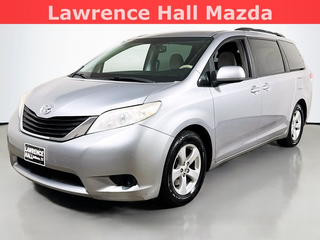 2011 Toyota Sienna LE V6 7-Passenger Access Seat's photo