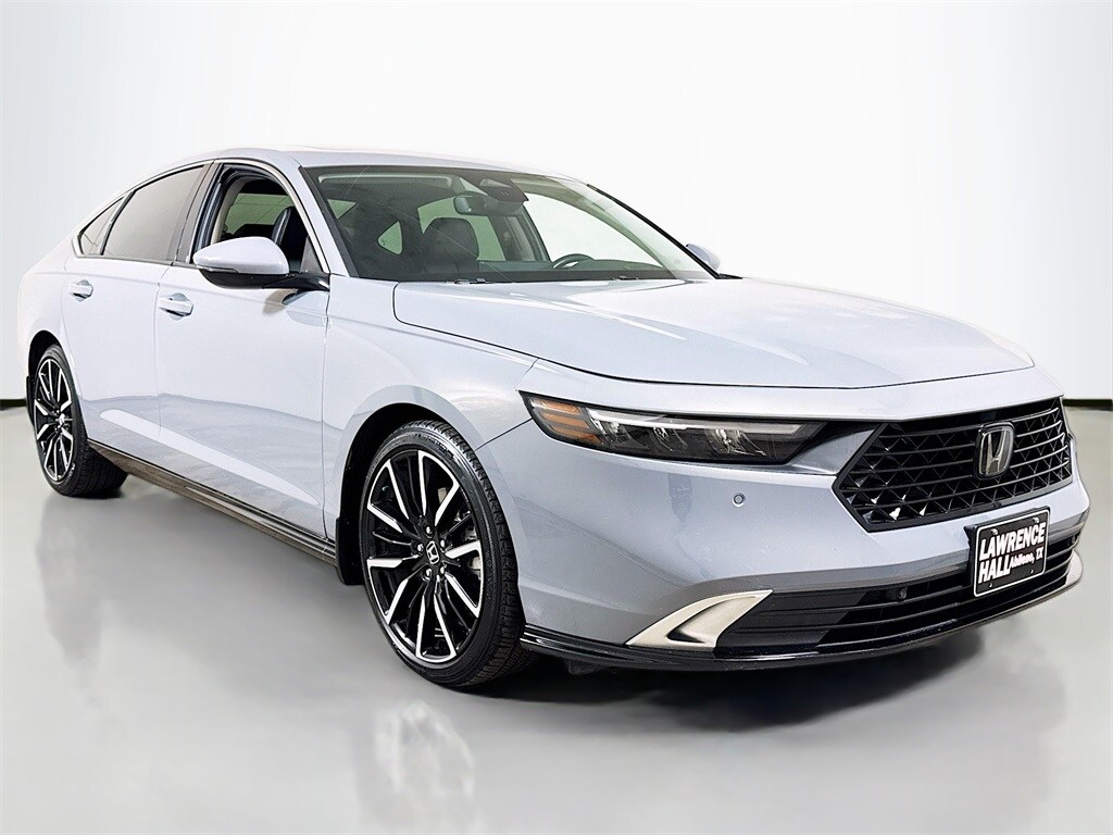 2023 Honda Accord Hybrid Touring photo 3