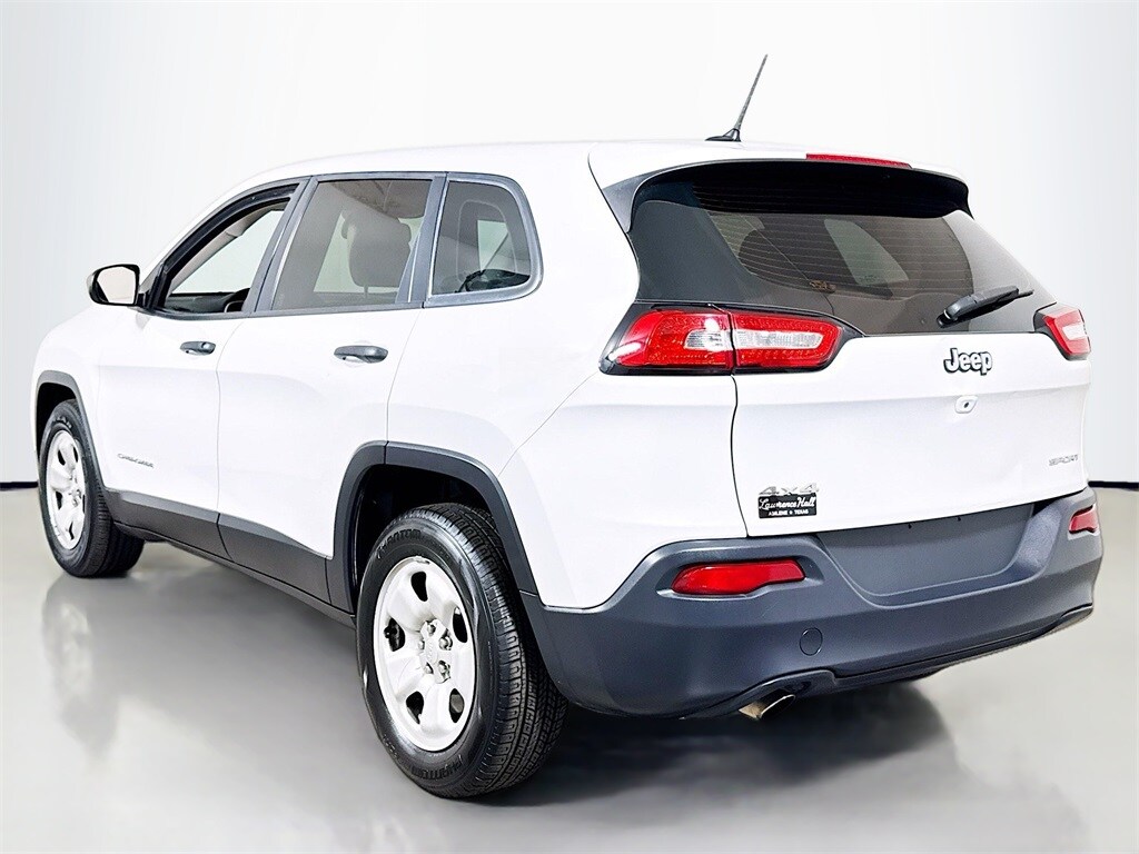 2016 Jeep Cherokee Sport photo 3