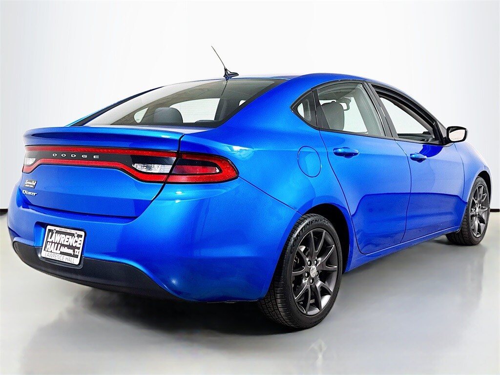 2016 Dodge Dart SE photo 4