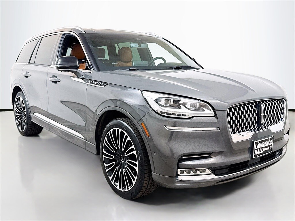 2023 Lincoln Aviator Black Label photo 3