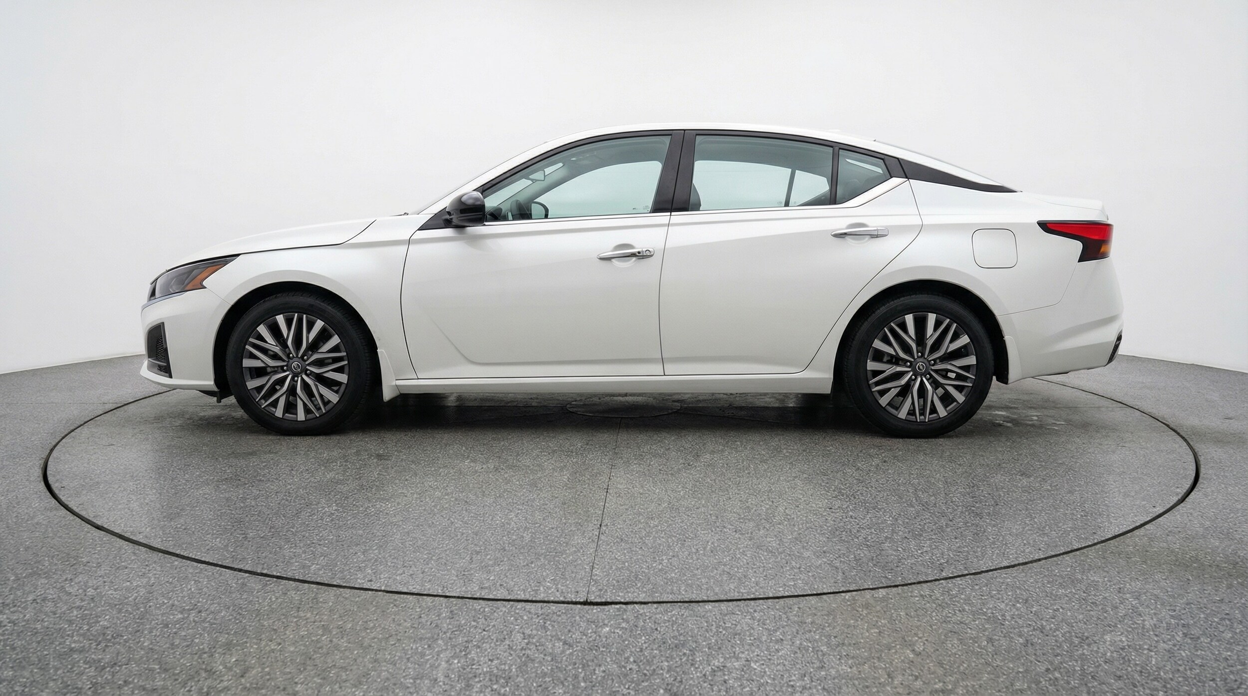 Thumbnail: 2025 Nissan Altima - 4