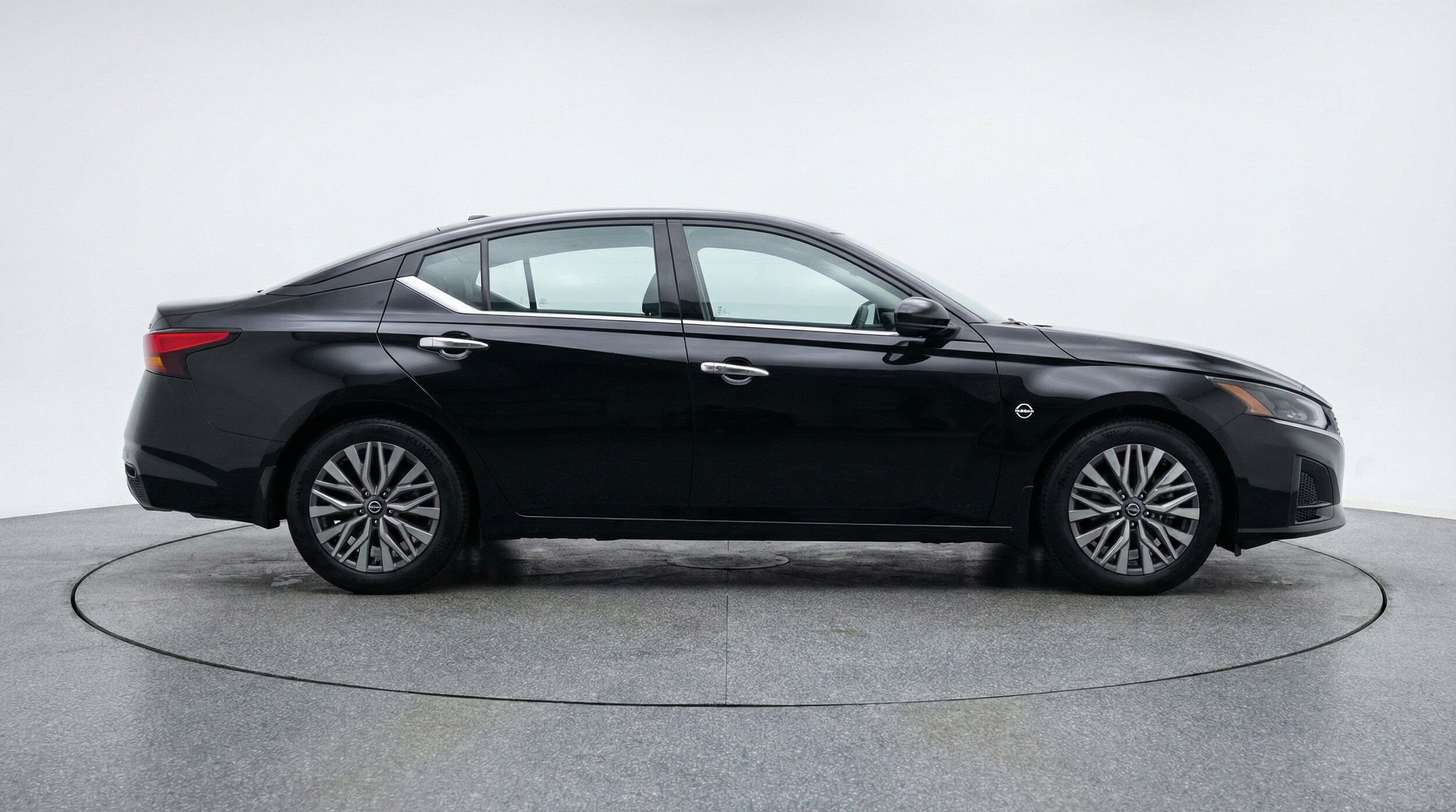 Thumbnail: 2025 Nissan Altima - 11