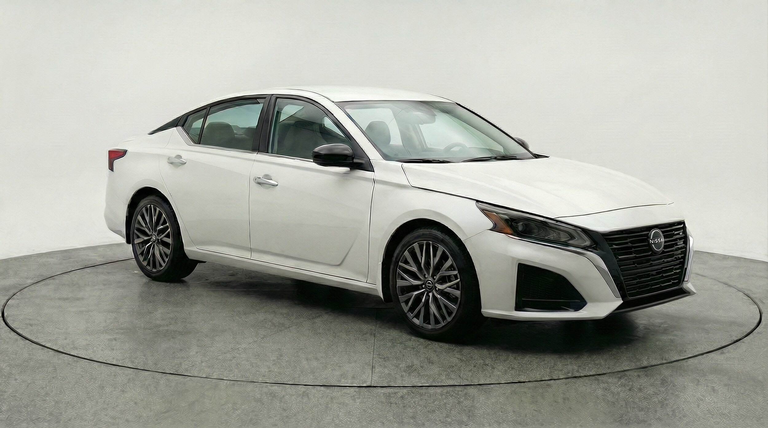 Thumbnail: 2025 Nissan Altima - 1