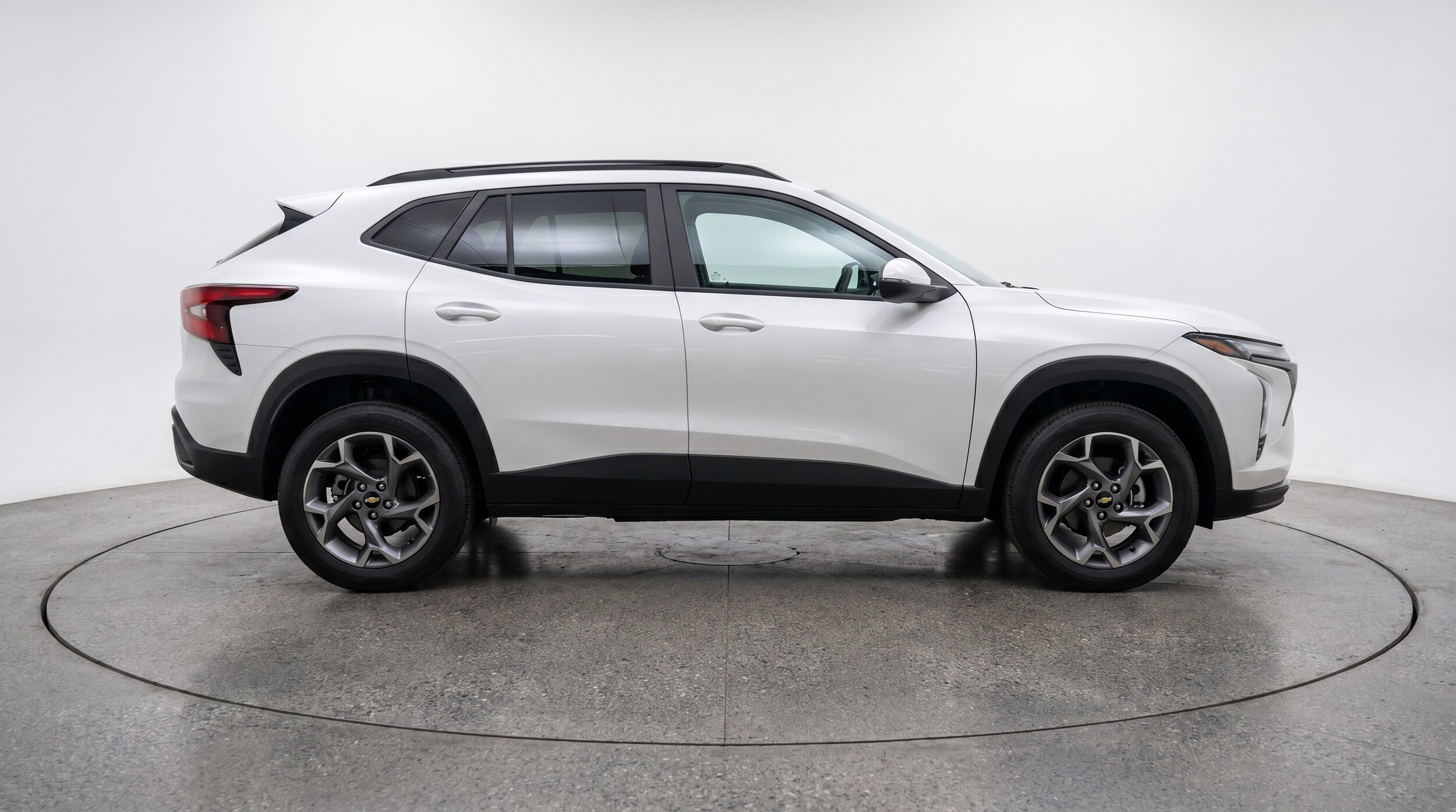 Thumbnail: 2025 Chevrolet Trax - 8