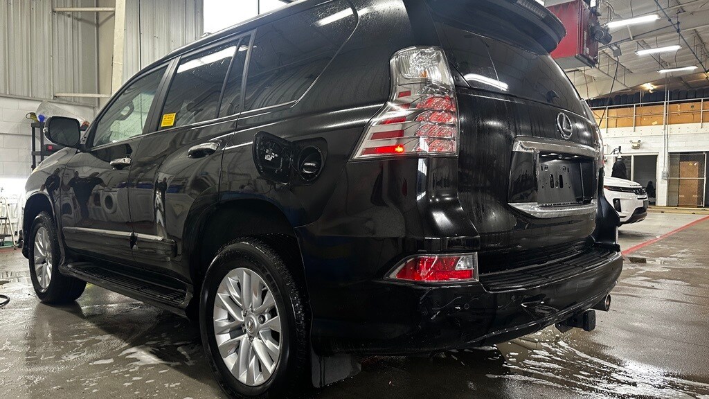 2018 Lexus GX 460 photo 3