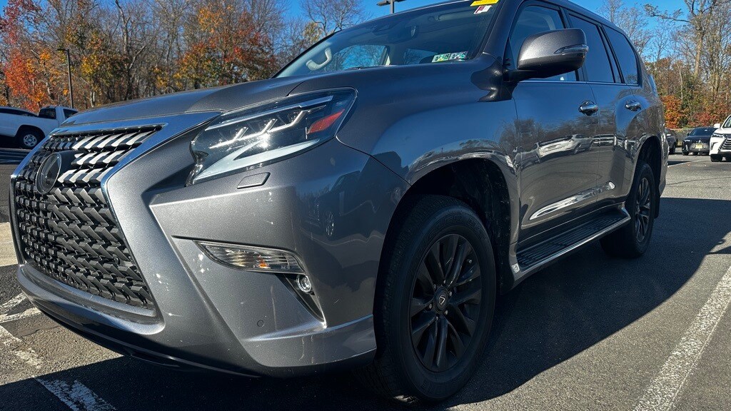 2023 Lexus GX 460 Premium photo 2
