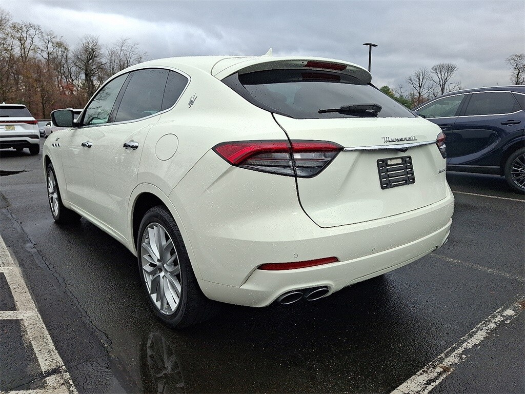 2022 Maserati Levante GT photo 4