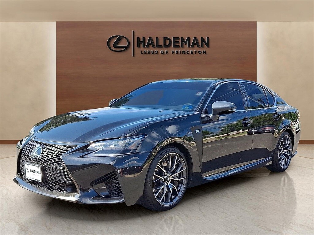 2017 Lexus GS F photo 3