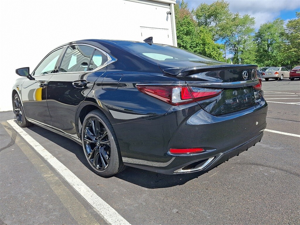 2022 Lexus ES 350 F SPORT photo 4