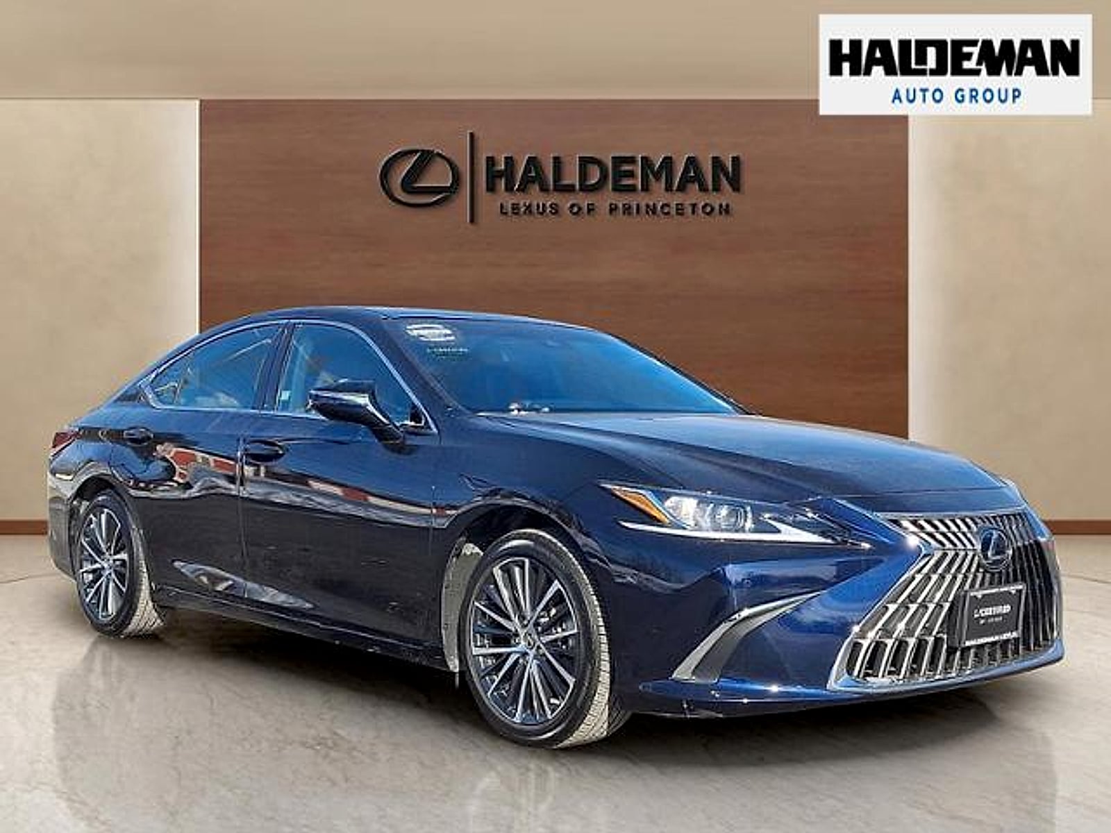 2022 Lexus ES