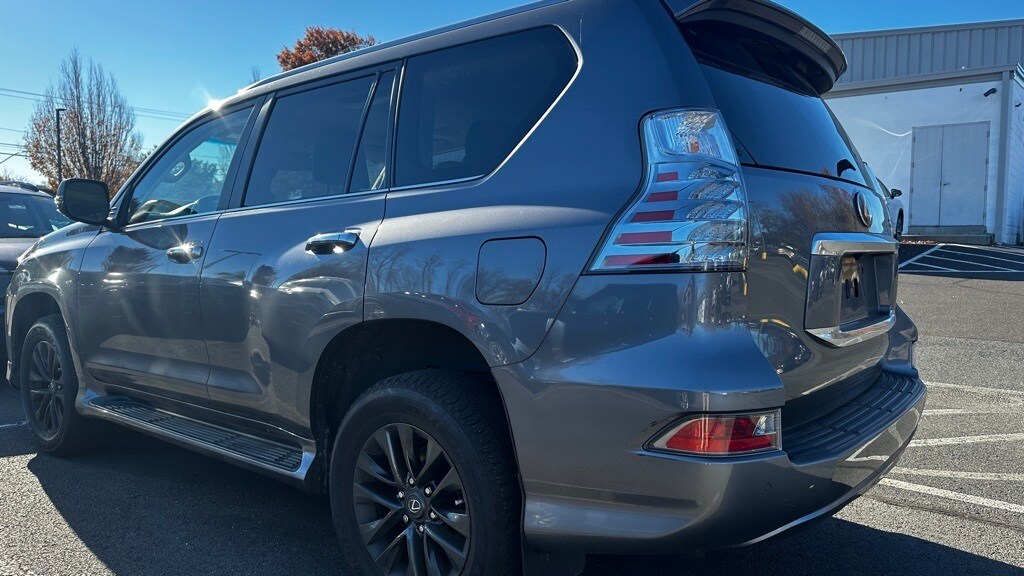 2023 Lexus GX 460 Premium photo 3