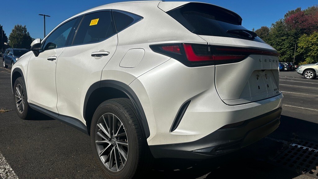2022 Lexus NX 350 photo 3