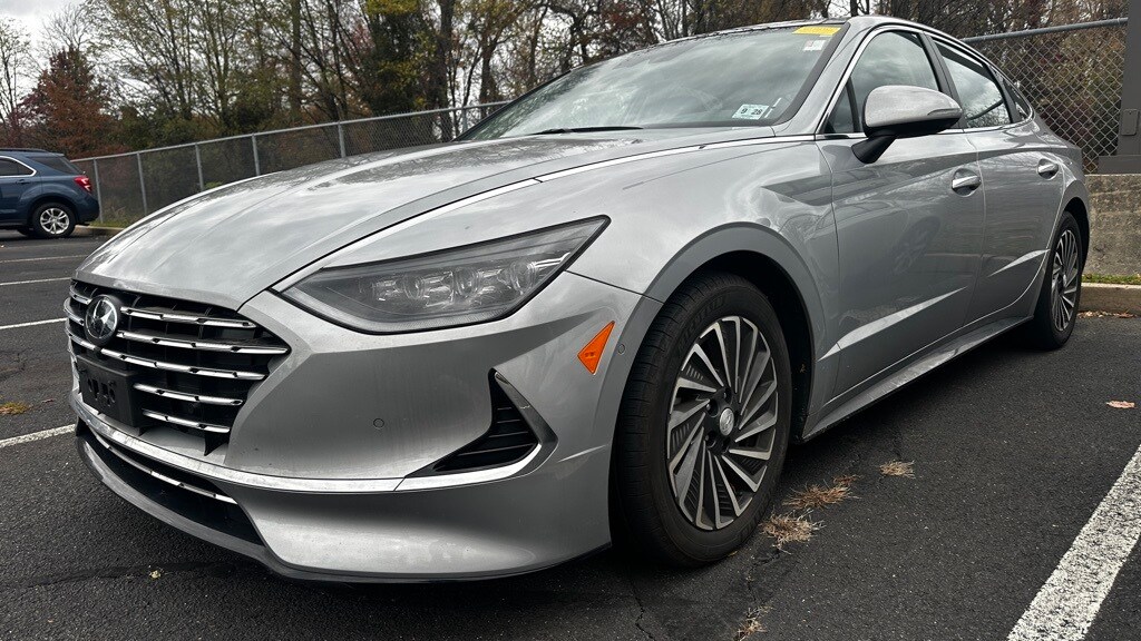 2023 Hyundai Sonata Hybrid Limited photo 2