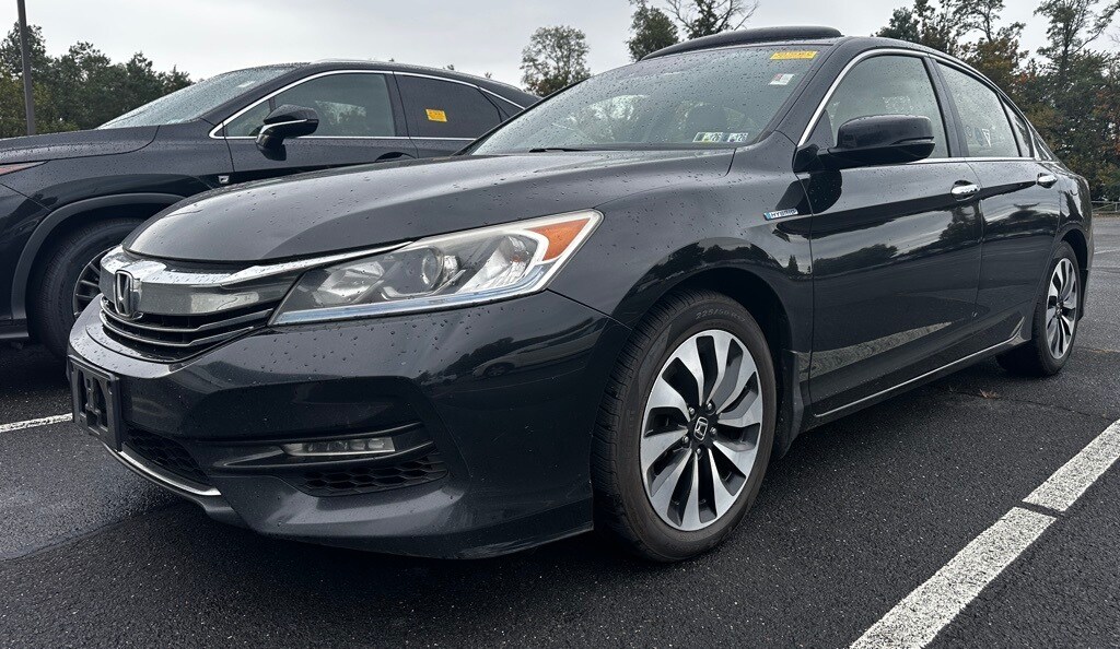 2017 Honda Accord Hybrid EX-L photo 2
