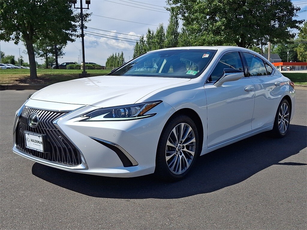 2019 Lexus ES 350 photo 3