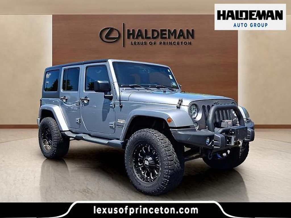 Used 2015 Jeep Wrangler Unlimited Sahara SUV