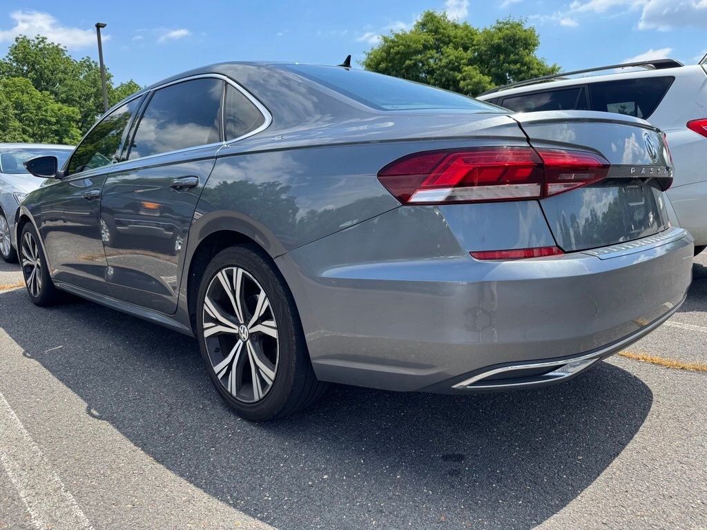 Used 2021 Volkswagen Passat 2.0T SE Sedan