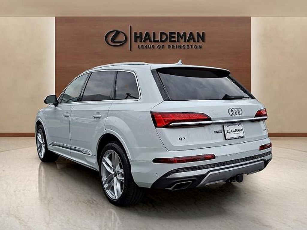 Used 2025 Audi Q7 Premium Plus 55 Tfsi Quattro Tiptronic SUV