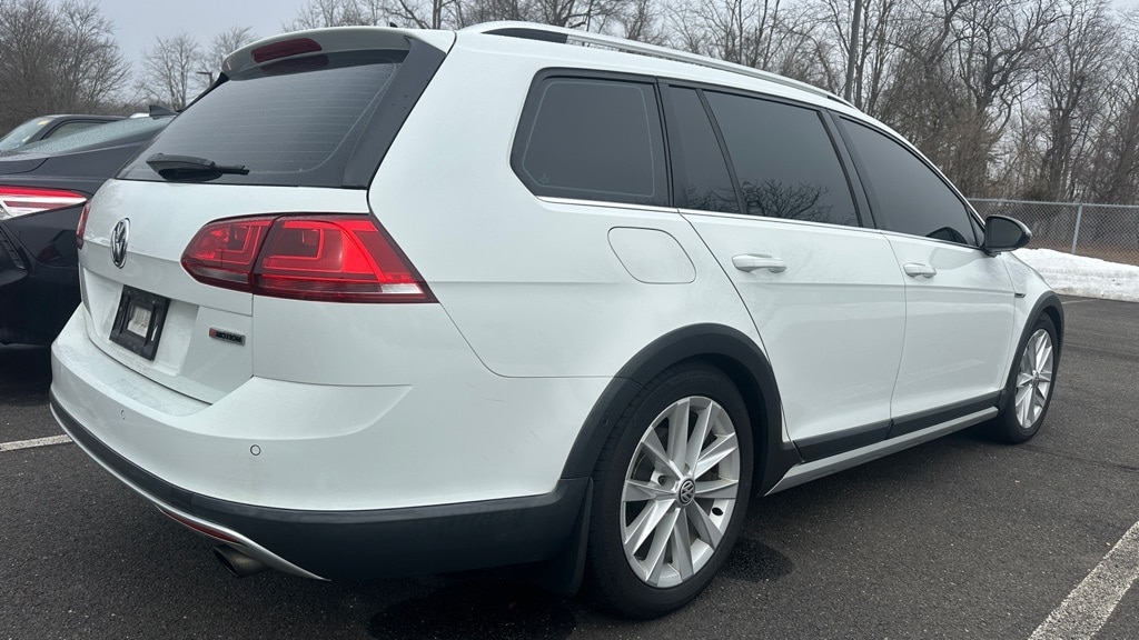 Used 2017 Volkswagen Golf Alltrack TSI SE Wagon